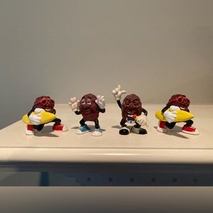 Vintage 1980s California Raisin figurines